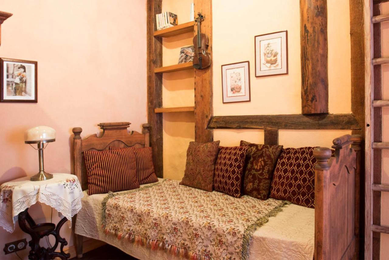 Bohemian Hideout, Old Town, Tartu Home Esterno foto